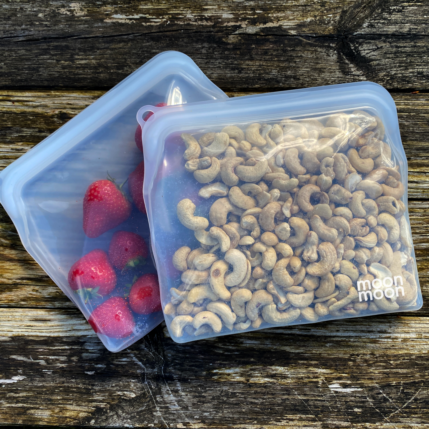 silicone bags, best reusable freezer bags uk, silicone food pouch, freezer storage containers, moonmoon bag, stasher bag, uk silicone food bags, moon moon