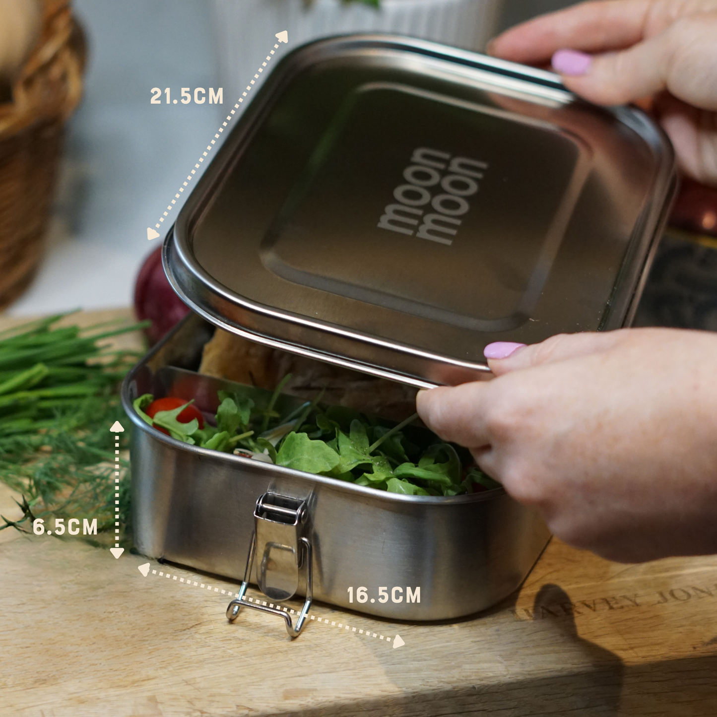 moonmoon reusables, steel lunch box, stainless steel kids lunchbox, non plastic food containers, best stainless steel lunch box uk, bento lunchbox, bento lunch box, plastic free food storage containers, moonmoon lunchbox, moon moon lunch box, large bento box with compartments, metal lunch box with compartments.
