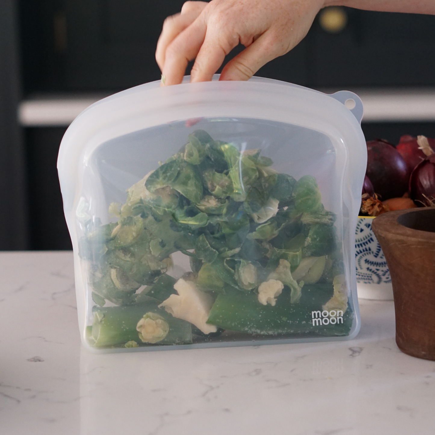 moonmoon reusable silicone bags, reusable silicone freezer bags uk, 
extra large silicone freezer bags, 
plastic free food containers uk, moo moon bags, large freezer bags, XL silicone food bag
