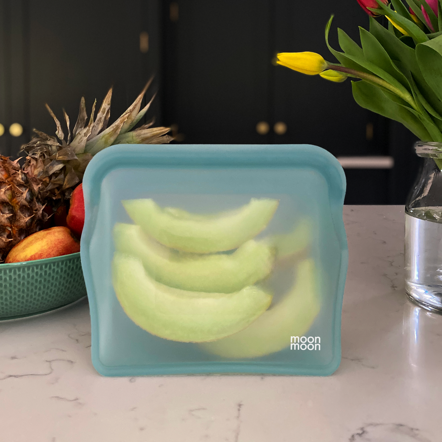 moomoon silicone food storage uk, large silicone freezer bags, non toxic freezer bags, silicone food storage containers, moon moon bags, reusable silicon freezer bags,  silicone bags for freezing, reusable ziplock bags, reusable food bags uk, eco friendly freezer storage


