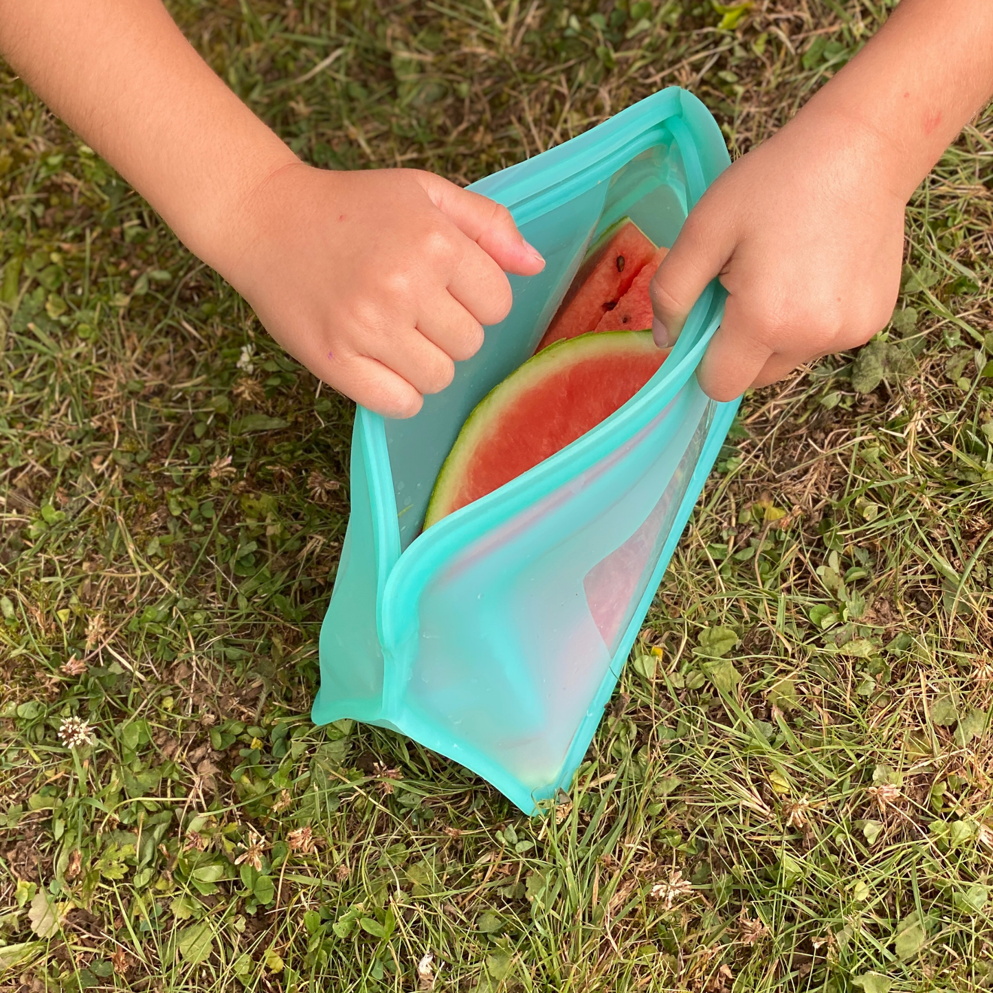 moonmoon silicone food storage bags, moon moon reusable silicone freezer bags uk, eco freezer bags, non plastic food containers, best silicone food bags, stasher bag uk, silicone food bag,  reusable silicone bags uk, best freezer bags uk, non toxic food containers, silicon food bags, stasher bags, multi=pack
