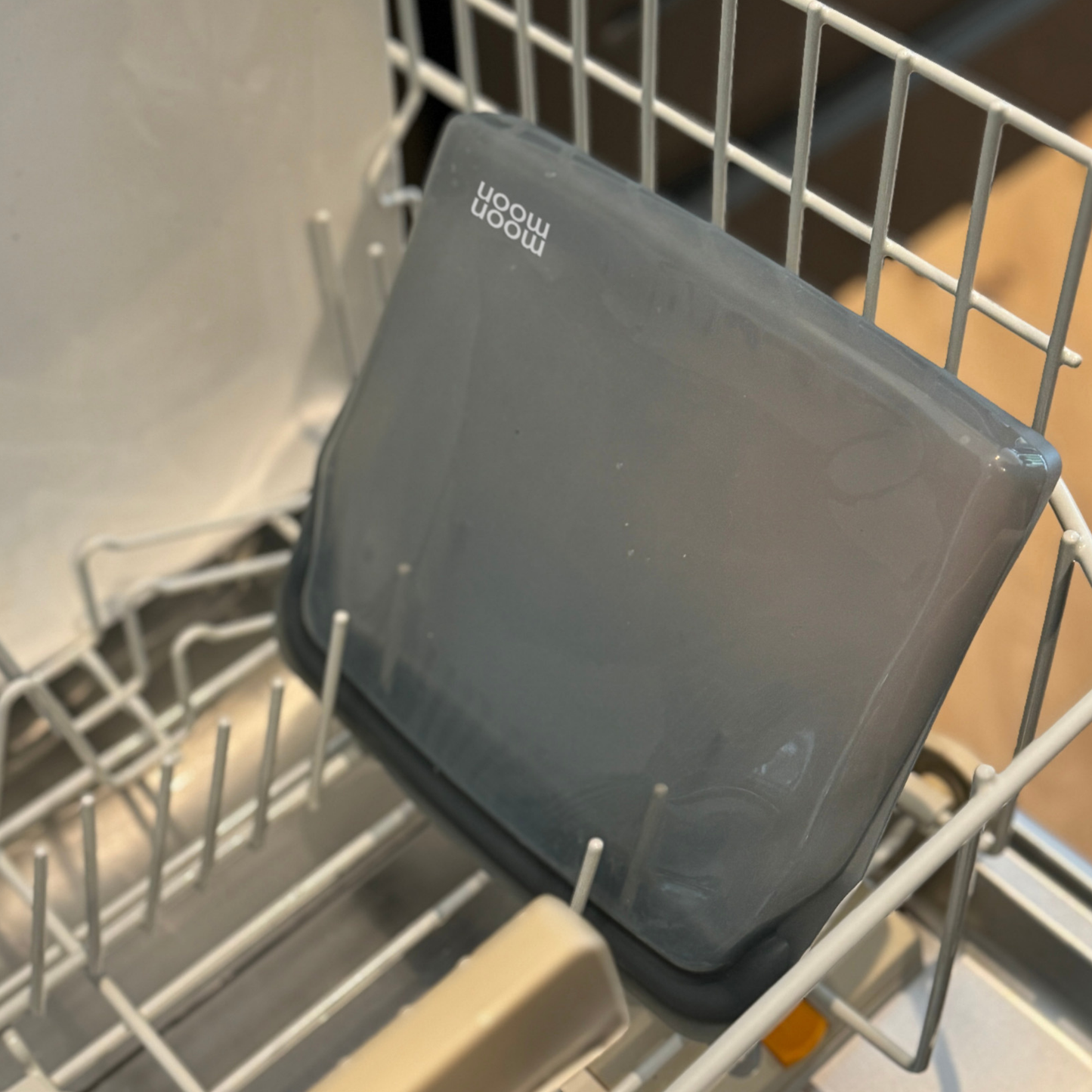 plastic free freezer bags, silicone food bags uk, silicone sandwich bags, freezer containers, moon moon bags, stasher bags, best reusable silicone food bags uk