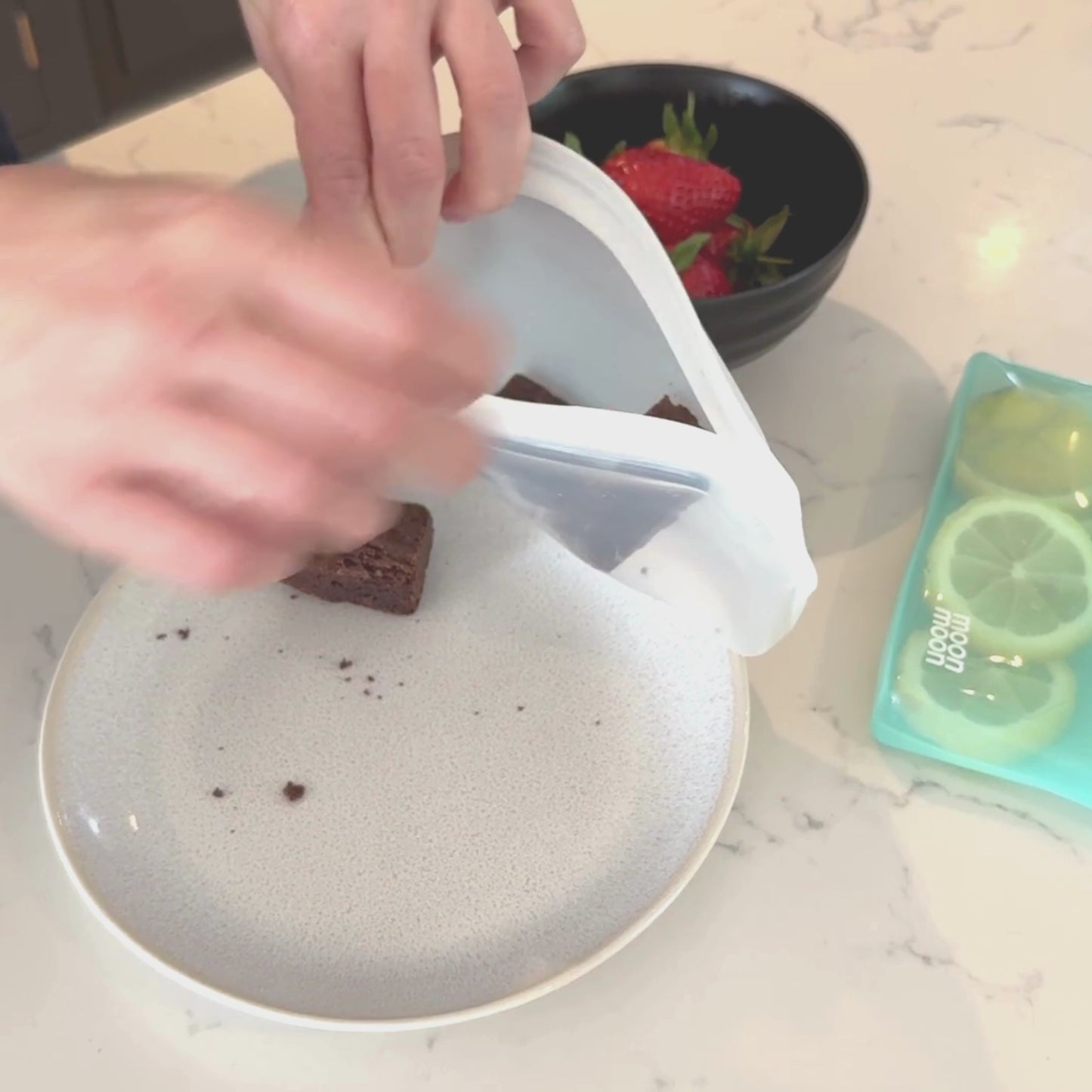 Reusable Silicone Freezer Bags | Small 330ml Slim Pouch (Set of 2 Clear)