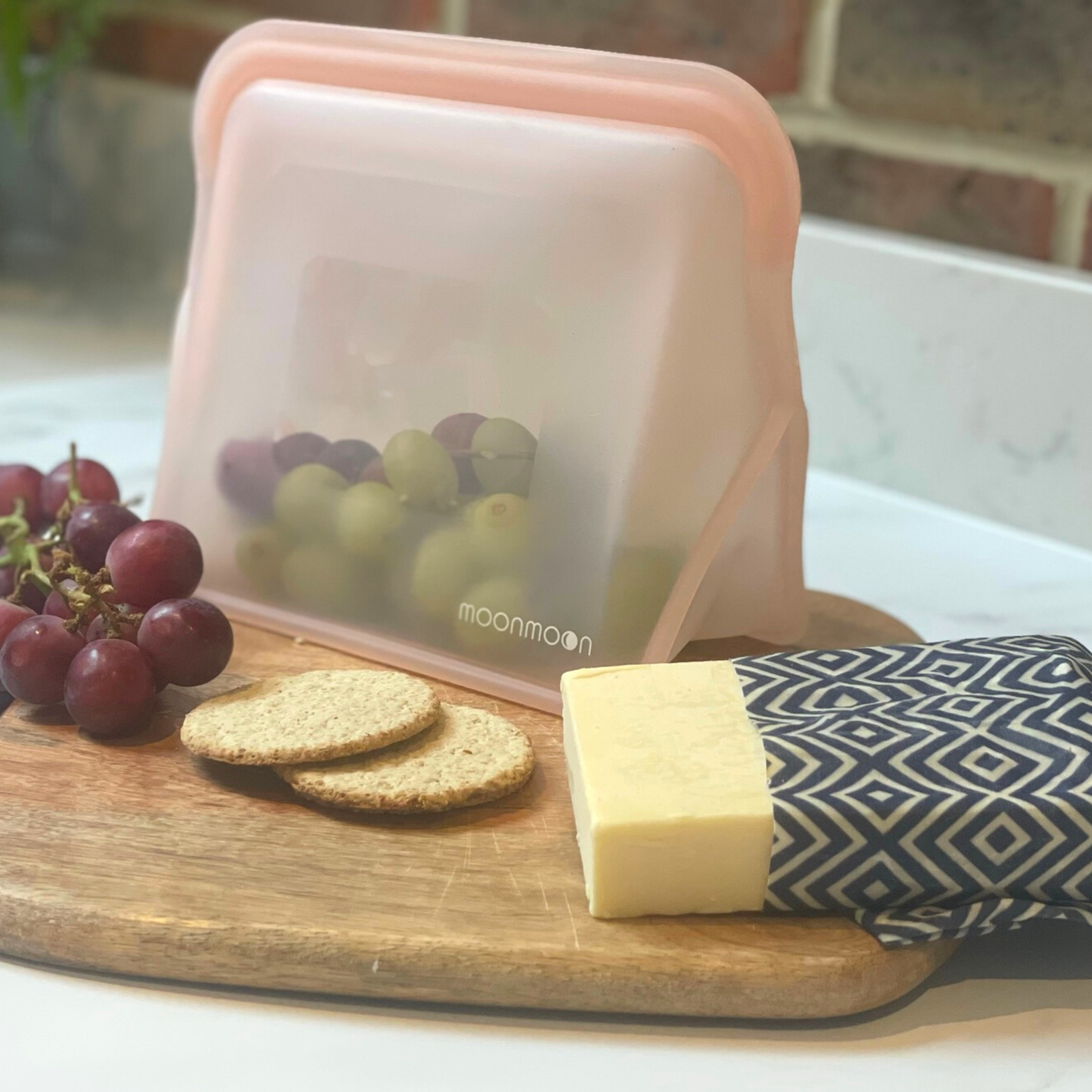 Stand up silicone freezer bags Stand up reusable freezer bags extra large ziploc bags uk  Moonmoon reusable silicone bags reusable freezer bags uk large silicone freezer bags extra large freezer bags uk seal and stand silicone bags moonmoon silicone bags