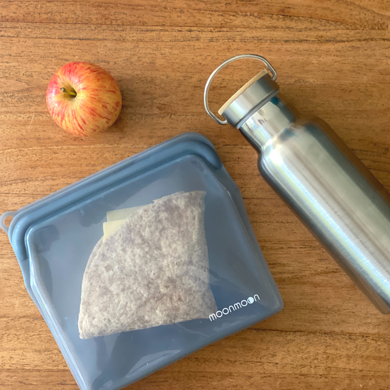 reusable sandwich bags uk, silicone pouch, reusable bag, zero waste, moonmoon, moonmoon uk, silicone food bags, silicone bags uk, silicone bag, reusable silicone bags, stasher bags, stasher bags uk